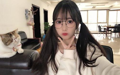 娱乐吃瓜酱本人露脸视频,揭秘幕后真容！