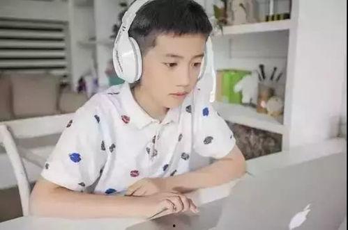 娱乐吃瓜酱学生说下了课